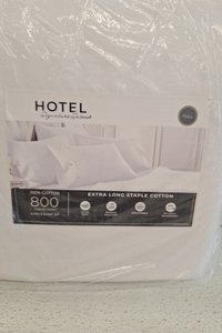lot 10879 image: Hotel Collection 800 Thread Count 6-Piece Sheet Set