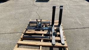 lot 81062 image: CRAWLER EXCAVATOR Forks (GE-FUCEF794) - Retail $0