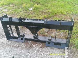 lot 82058 image: Wolverine - Pallet Fork Frame   PFF3-13-45W