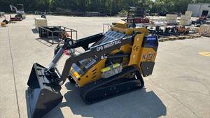 lot 83001 image: 25 HP Perkins Diesel Pilot Control Mini Skid Steer Track Loader (KJT27)