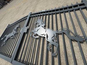 lot 85004 image: 14 Ft Decorative Iron Double Gate with Horse Design  G14MA
