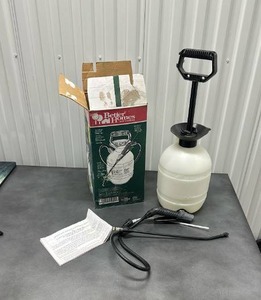 lot 37 image: Better Homes and Gardens Pump Sprayer with Tank