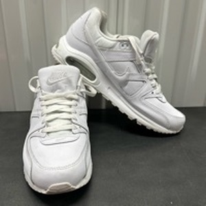 lot 58 image: Nike Air Max Command US 9.5 White 749760-102
