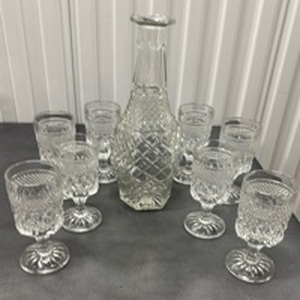 Glass Decanter Set with 8 Glasses Diamond Cut Pattern