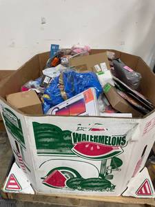 lot 34183 image: Pallet of Not Bid On and Not Picked Up Items, 2 ft tall 4 ft across