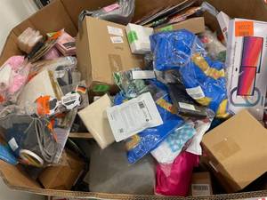 lot 34183 image: Pallet of Not Bid On and Not Picked Up Items, 2 ft tall 4 ft across