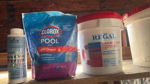 lot 316 image: Pool Care Chemical Lot