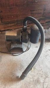 lot 325 image: Hayward Pool Pump with Motor and Flexible Duct Assembly