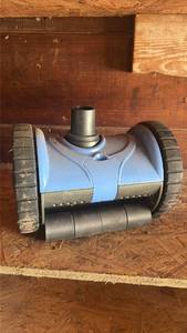 lot 326 image: Pool Equipment