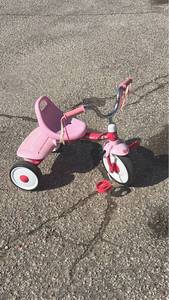 lot 339 image: Radio Flyer Tricycle Pink