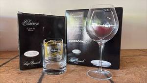 lot 61 image: NIB Luigi Bormioli Classico Crescendo Glassware Set 4-Pack 13oz and Wine Glasses 22.5oz