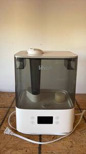 lot 87 image: Clean Levoit Humidifier