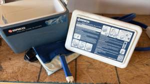lot 147 image: Polar Care Circulating Cooler for Knee