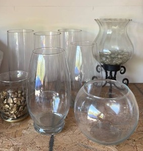 lot 164 image: Glass Vase and Cylinder Candle Holder Glassware