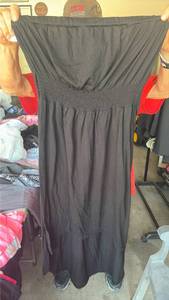 lot 407 image: Womens Tops & Leggings