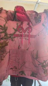 lot 413 image: Womens Tops, Hoodies, Leggings