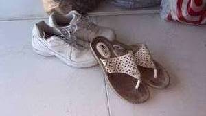 lot 421 image: Womens Shoes Size 10
