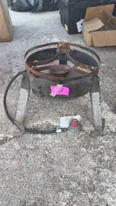 lot 428 image: Portable Propane Burner Stand with Tripod Legs