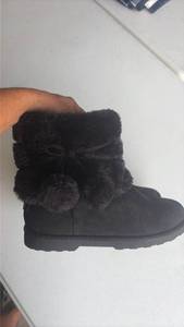 lot 435 image: Makalu Winter Boots Size 10
