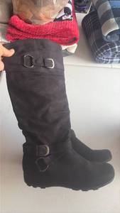 lot 437 image: Black Knee-High Boot with D-Rings Buckle Detail