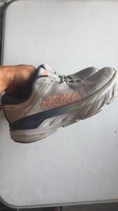 lot 439 image: Hoka Size 9
