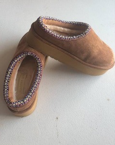 lot 442 image: Madden Girl Size 10