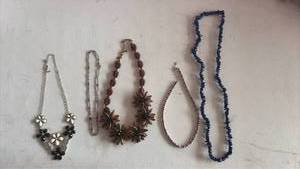 lot 33 image: Fashion Necklaces
