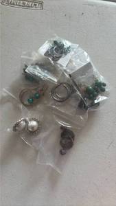lot 39 image: Fashion Earrings