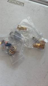 lot 40 image: Fashion Earrings