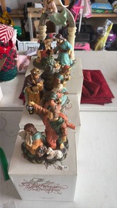 lot 49 image: Nativity Scene Figurine Set with Angel Archway Multiple Figures