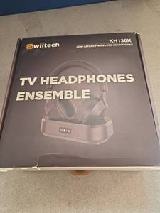 lot 42 image: Swiitech Wireless Headphones for TV for Seniors