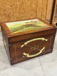 lot 813 image: Golf box 15 x 24 x 18 in