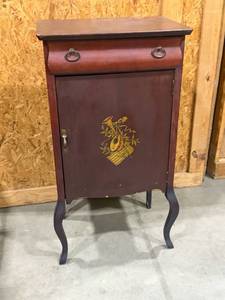 lot 820 image: Antique Larkin sheet music cabinet 37 x 21 x 14 in