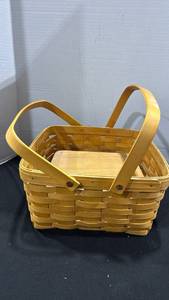lot 1029 image: Longaberger Woven Basket with Handles and riser