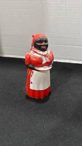 lot 1033 image: Vintage Aunt Jemima pitcher 5 inches tall