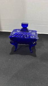 lot 1037 image: Vintage cobalt blue glass footed trinket dish 5 inches tall