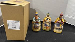 lot 1047 image: Jim Shore let every heart prepare him room 3 wisemen figurines all about 7.5 inches tall