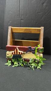 lot 1060 image: Wooden Caddy Carrier with Handle 11x10x7