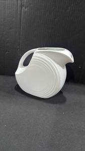 lot 1066 image: Fiesta white ceramic disk pitcher