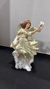 Lenox Millennium Messenger porcelain angel figurine 11 inches tall with COA