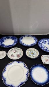 lot 1122 image: Flow blue and other porcelain plates