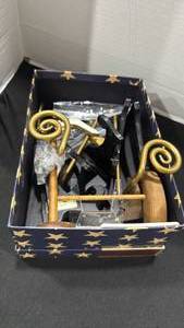 lot 1157 image: Various photo stands in decorative box