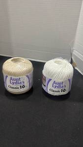 lot 1165 image: Aunt Lydias Classic 10 Crochet Thread 2-Pack Tan and White