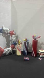 lot 1246 image: Fourth of July decorations