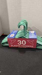 lot 1288 image: 30 Plastic Hangers Green