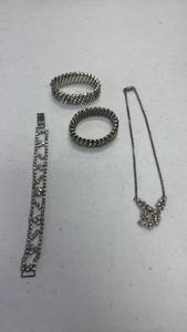 lot 1607 image: Bracelets and necklace