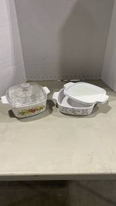 lot 2000 image: Corning Ware casseroles
