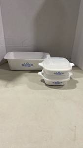 lot 2001 image: Corning Ware loaf dish and small casseroles