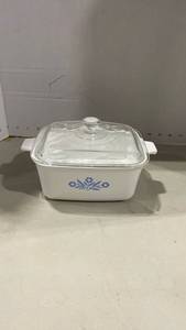 lot 2003 image: Corning Ware casserole with lid