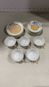lot 2019 image: Vintage miniature porcelain teacups, plates and saucers, 16 pieces